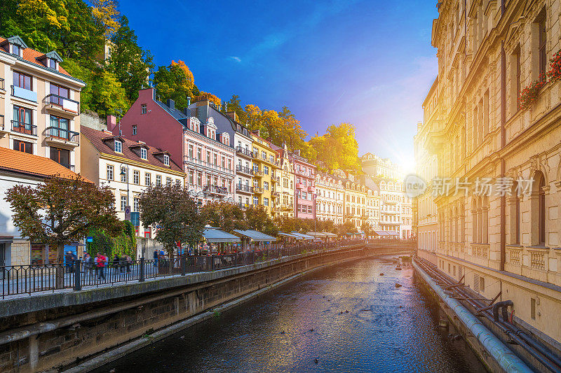 捷克共和国Karlovy Vary (Karlsbad)建筑。它是捷克共和国最受欢迎的温泉小镇